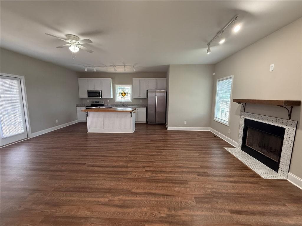 3 bedroom, 2 bathroom single family residence for rent at 618 Liberty Overlook, Gainesville, GA 30501 for $1,895 a month — photo 2