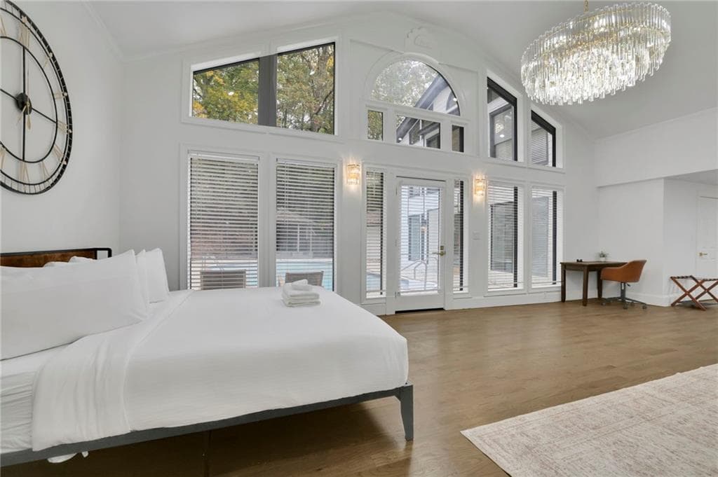 8 bedroom, 8 bathroom, 4,075 sq ft single family residence for rent at 3018 W Pine Valley Road, Atlanta, GA 30305 for $16,000 a month — photo 2