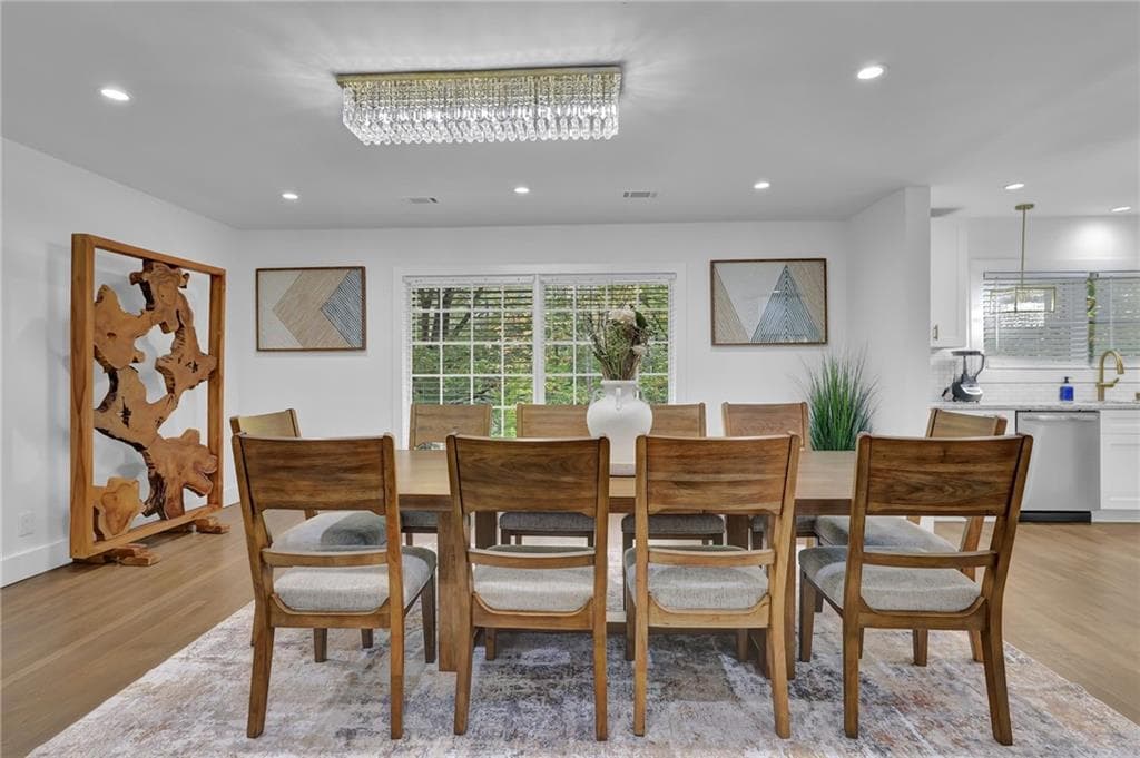 8 bedroom, 8 bathroom, 4,075 sq ft single family residence for rent at 3018 W Pine Valley Road, Atlanta, GA 30305 for $16,000 a month — photo 3