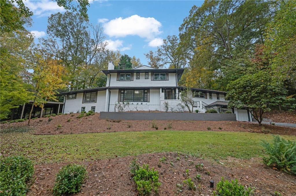 8 bedroom, 8 bathroom, 4,075 sq ft single family residence for rent at 3018 W Pine Valley Road, Atlanta, GA 30305 for $16,000 a month — photo 10