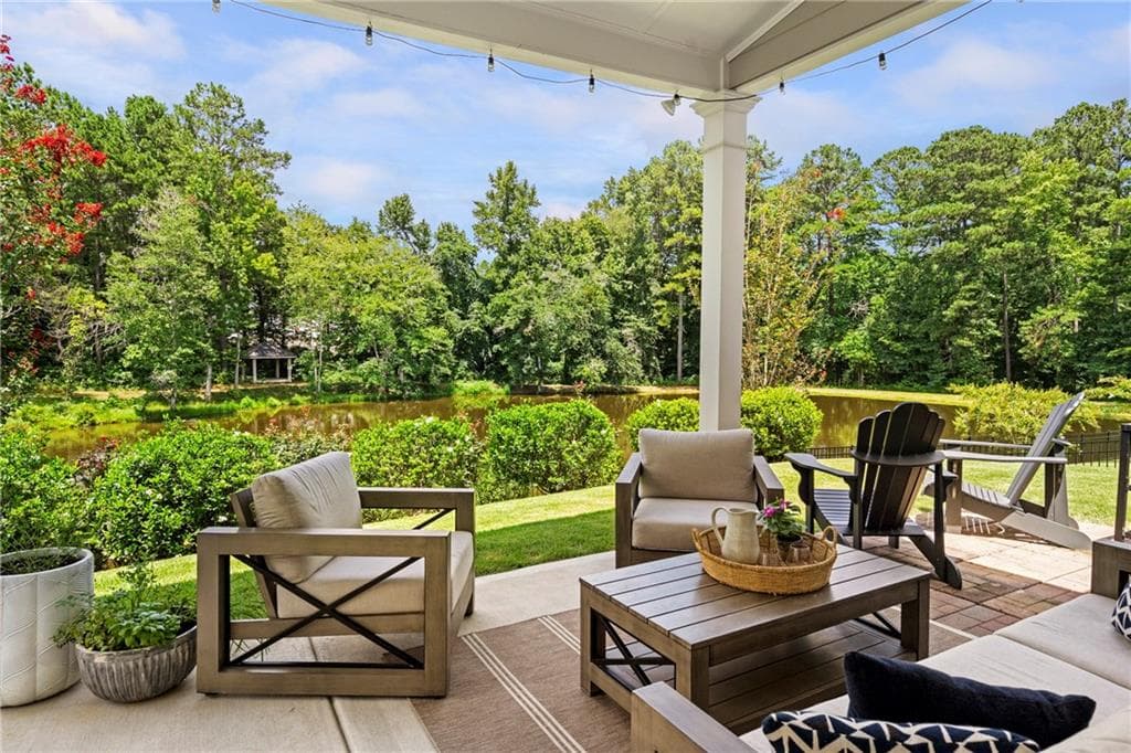 5 bedroom, 4 bathroom, 3,386 sq ft single family residence for sale at 1107 Maybeck Way, Peachtree City, GA 30269 — photo 2