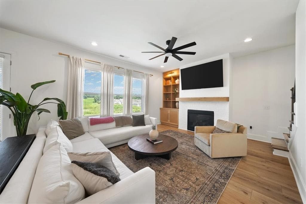 5 bedroom, 4 bathroom, 3,689 sq ft single family residence for rent at 1944 James Red Moore Boulevard, Atlanta, GA 30318 for $4,500 a month — photo 2