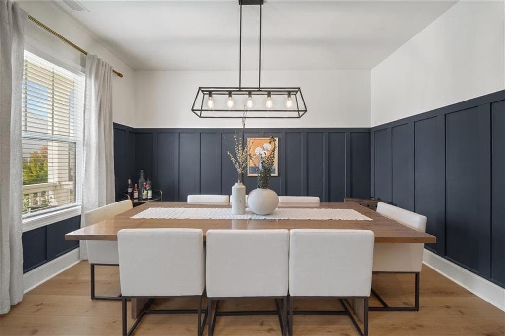 5 bedroom, 4 bathroom, 3,689 sq ft single family residence for rent at 1944 James Red Moore Boulevard, Atlanta, GA 30318 for $4,500 a month — photo 4
