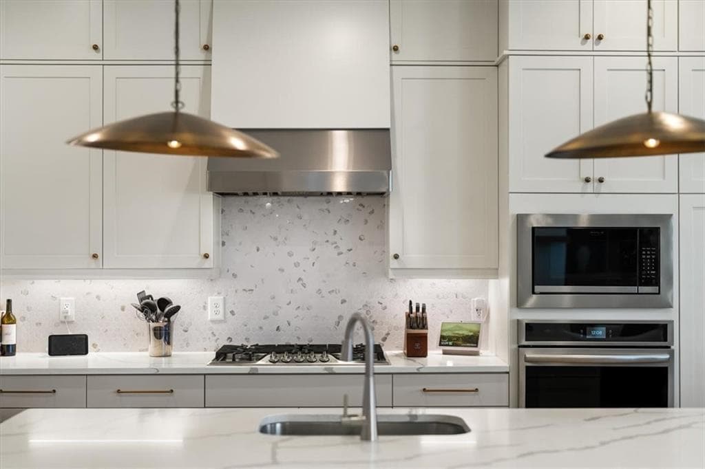5 bedroom, 4 bathroom, 3,689 sq ft single family residence for rent at 1944 James Red Moore Boulevard, Atlanta, GA 30318 for $4,500 a month — photo 8