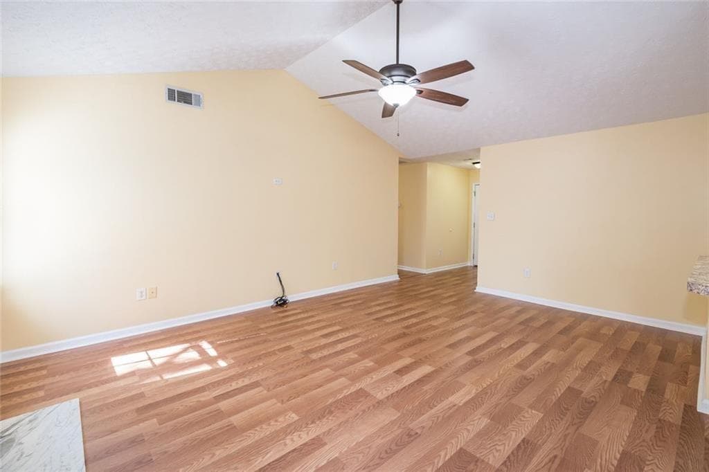 3 bedroom, 2 bathroom, 1,745 sq ft single family residence for rent at 118 Jimmy Reynolds Drive, Jefferson, GA 30549 for $2,000 a month — photo 4