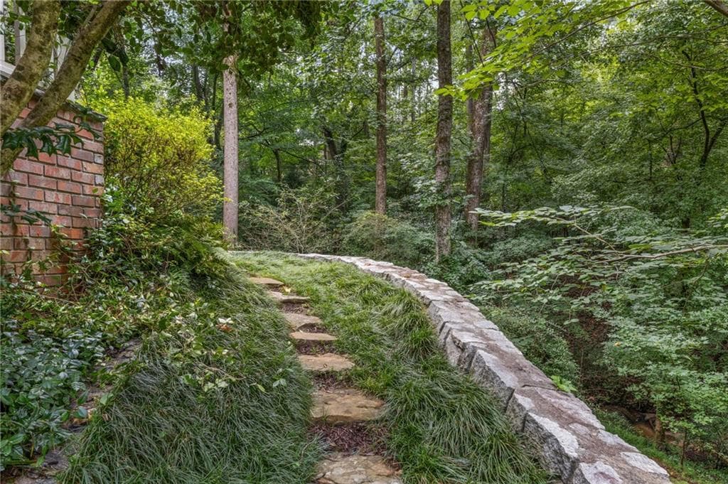 5 bedroom, 5 bathroom other for sale at 1037 Davis Drive, Sandy Springs, GA 30327 — photo 6