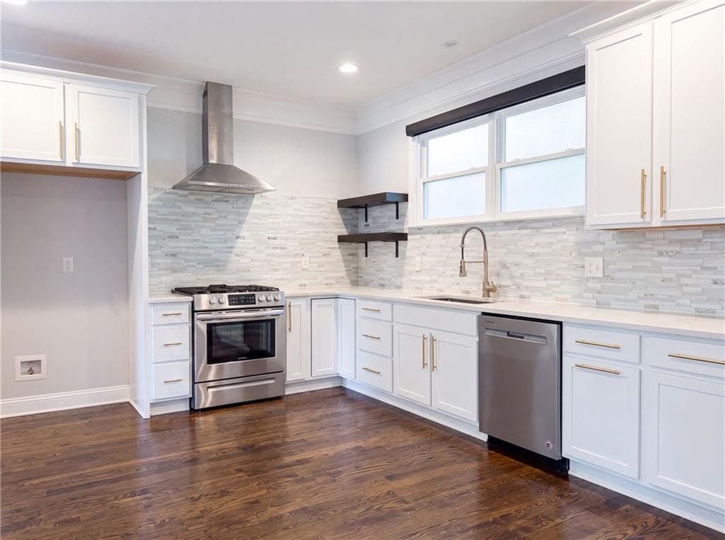 4 bedroom, 3 bathroom, 2,163 sq ft single family residence for sale at 365 Barber Street, Athens, GA 30601 — photo 7