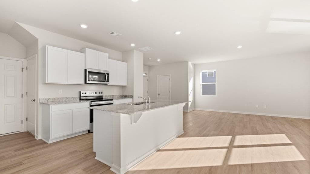 4 bedroom, 3 bathroom, 1,927 sq ft single family residence under contract at 3022 Manor Hill Place, Union City, GA 30291 — photo 6