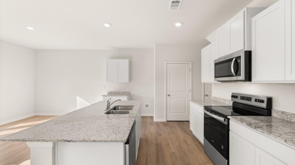 4 bedroom, 3 bathroom, 1,927 sq ft single family residence under contract at 3022 Manor Hill Place, Union City, GA 30291 — photo 8