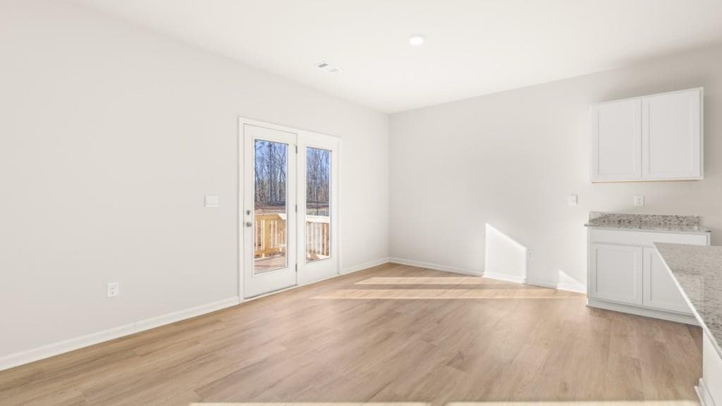4 bedroom, 3 bathroom, 1,927 sq ft single family residence under contract at 3022 Manor Hill Place, Union City, GA 30291 — photo 9