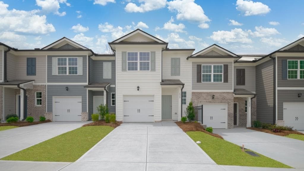 3 bedroom, 3 bathroom, 1,508 sq ft townhouse for sale at 2025 Roseleigh Drive, Douglasville, GA 30134