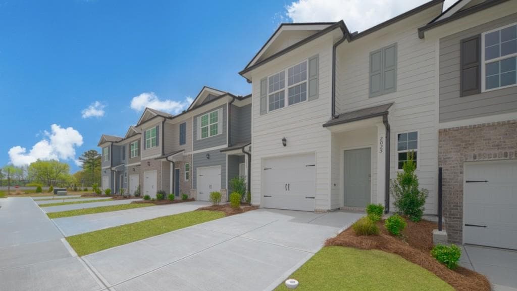 3 bedroom, 3 bathroom, 1,508 sq ft townhouse for sale at 2025 Roseleigh Drive, Douglasville, GA 30134 — photo 2