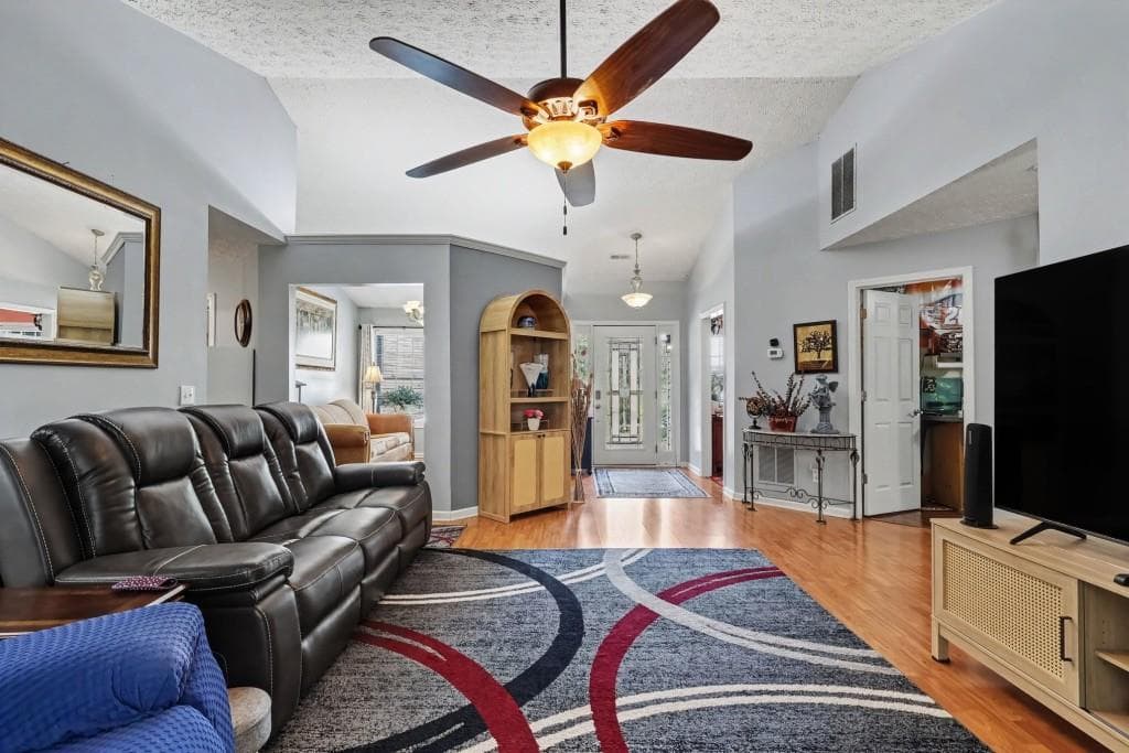 3 bedroom, 2 bathroom, 1,994 sq ft single family residence for sale at 29 OAKRIDGE Court, Douglasville, GA 30134 — photo 6