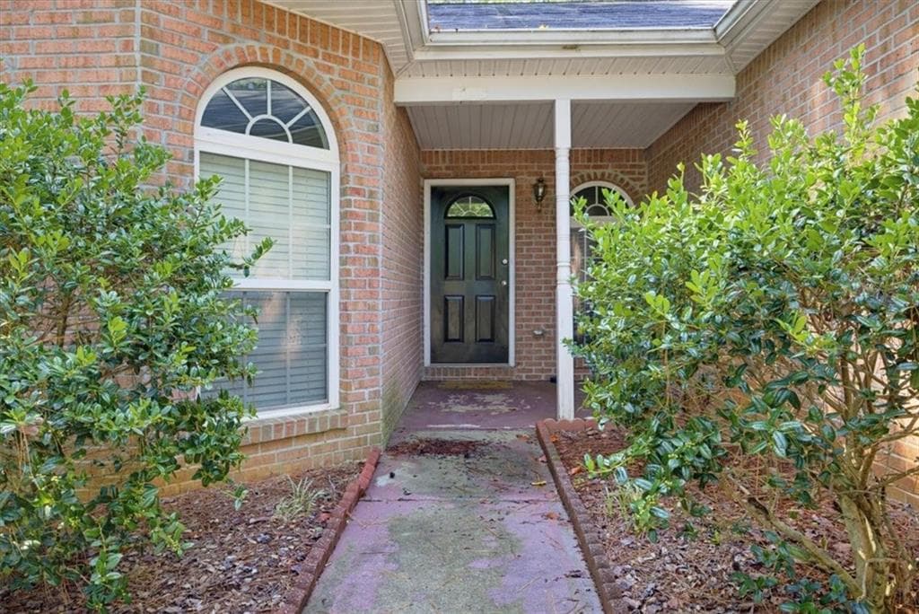 3 bedroom, 2 bathroom, 1,675 sq ft single family residence for sale at 9201 Tarnwood Circle, Villa Rica, GA 30180 — photo 3