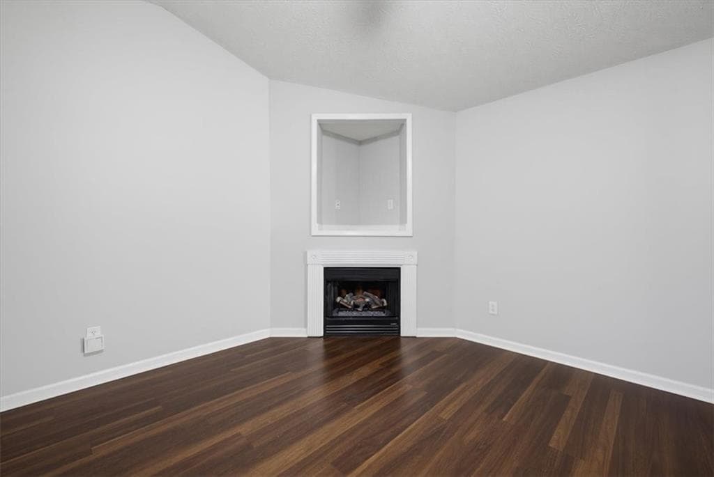 3 bedroom, 2 bathroom, 1,675 sq ft single family residence for sale at 9201 Tarnwood Circle, Villa Rica, GA 30180 — photo 7