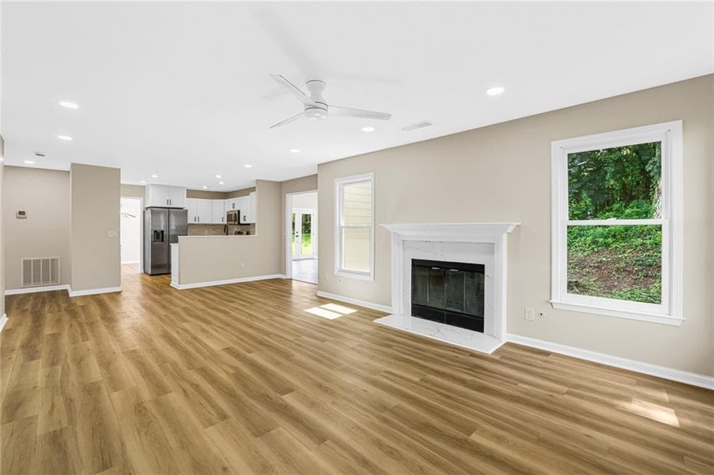 4 bedroom, 3 bathroom, 2,555 sq ft single family residence for sale at 4335 Abbotts Pointe Court, Duluth, GA 30097 — photo 6