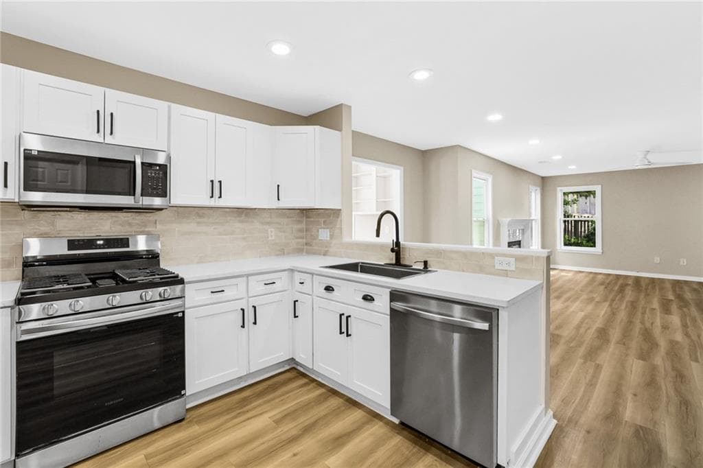 4 bedroom, 3 bathroom, 2,555 sq ft single family residence for sale at 4335 Abbotts Pointe Court, Duluth, GA 30097 — photo 8