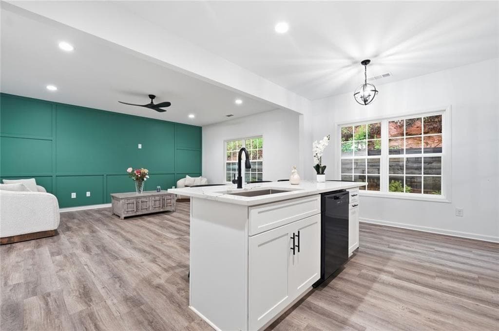 3 bedroom, 3 bathroom, 2,199 sq ft single family residence for sale at 5445 Speckled Wood Lane, Gainesville, GA 30506 — photo 8