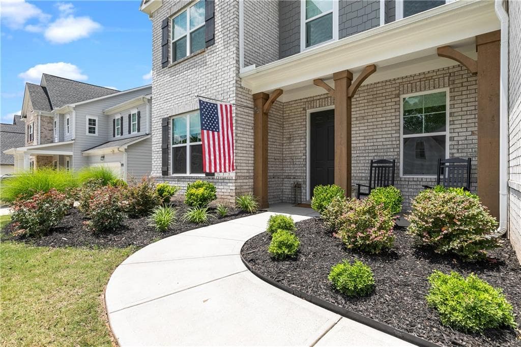 5 bedroom, 5 bathroom, 3,498 sq ft single family residence for sale at 3445 Andover Street, Cumming, GA 30028 — photo 3