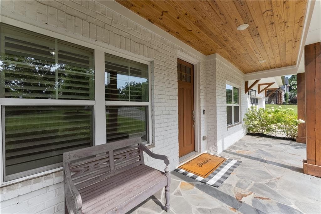 4 bedroom, 5 bathroom, 3,908 sq ft single family residence under contract at 5490 Little Mill Road, Buford, GA 30518 — photo 6