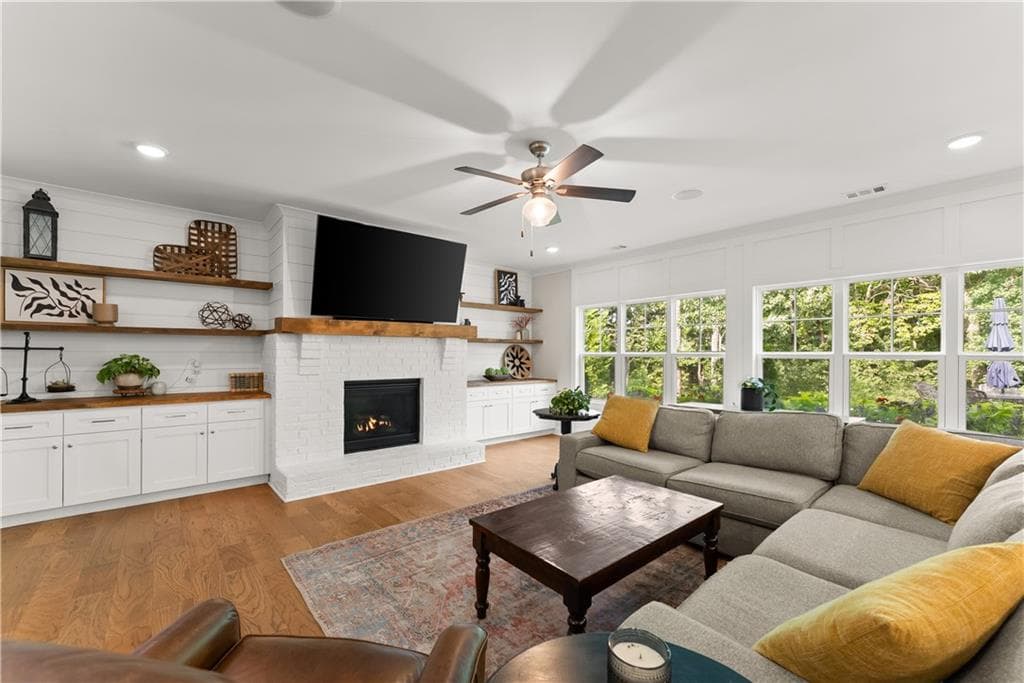 4 bedroom, 5 bathroom, 3,908 sq ft single family residence under contract at 5490 Little Mill Road, Buford, GA 30518 — photo 8