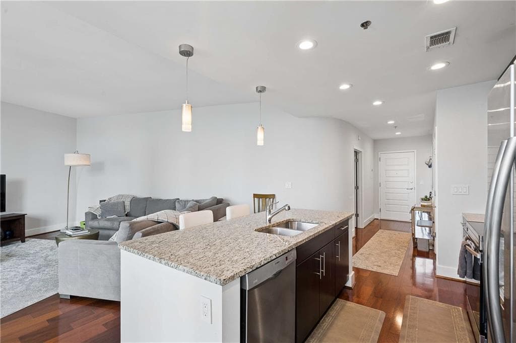 2 bedroom, 2 bathroom, 1,398 sq ft condominium for sale at 1080 Peachtree Street 1009, Atlanta, GA 30309 — photo 10