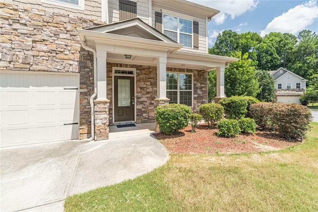 5 bedroom, 3 bathroom, 2,982 sq ft single family residence for rent at 4769 Bogan Meadows Drive 0, Buford, GA 30519 for $2,600 a month — photo 4