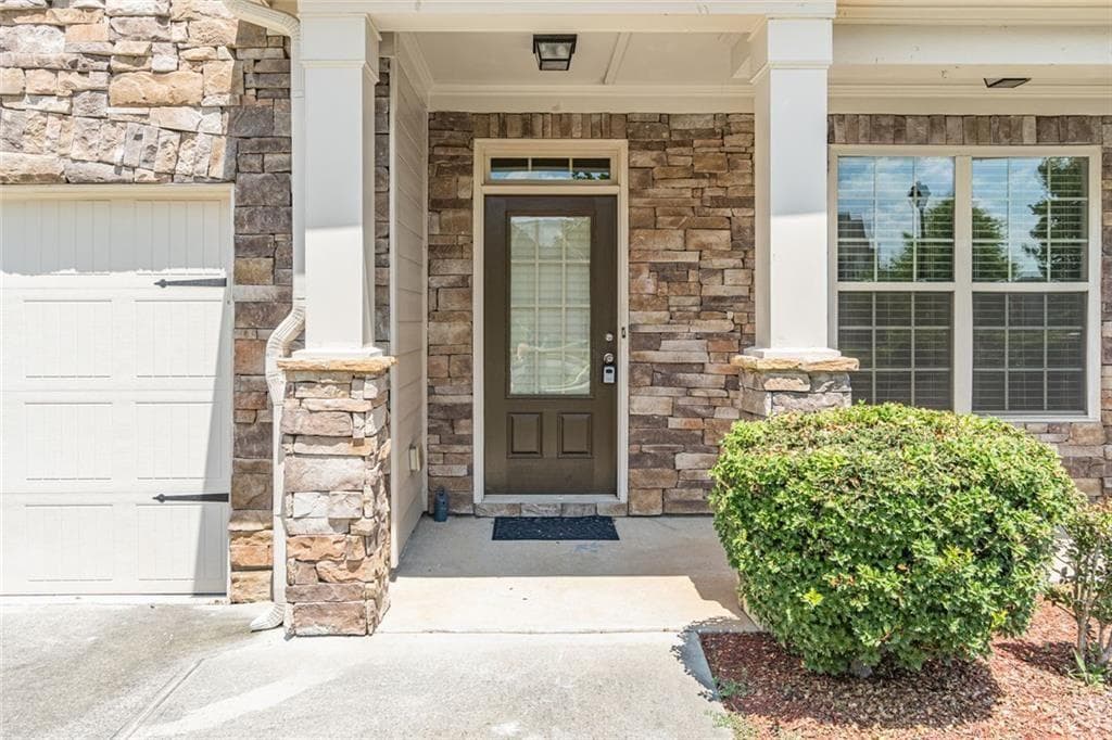 5 bedroom, 3 bathroom, 2,982 sq ft single family residence for rent at 4769 Bogan Meadows Drive 0, Buford, GA 30519 for $2,600 a month — photo 5