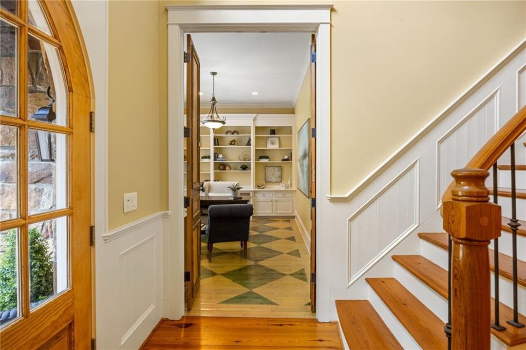 6 bedroom, 7 bathroom, 6,321 sq ft single family residence under contract at 2927 Orchard Knob, Atlanta, GA 30339 — photo 10