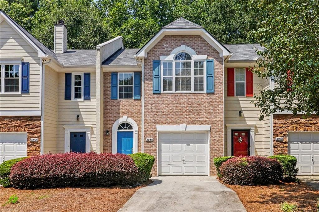 3 bedroom, 3 bathroom, 1,564 sq ft townhouse for sale at 5840 Terremont Circle, Norcross, GA 30093 — photo 1 of 30