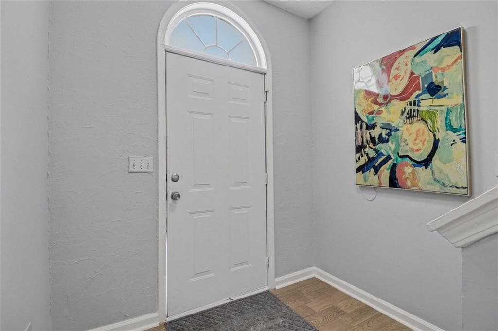 3 bedroom, 3 bathroom, 1,564 sq ft townhouse for sale at 5840 Terremont Circle, Norcross, GA 30093 — photo 3