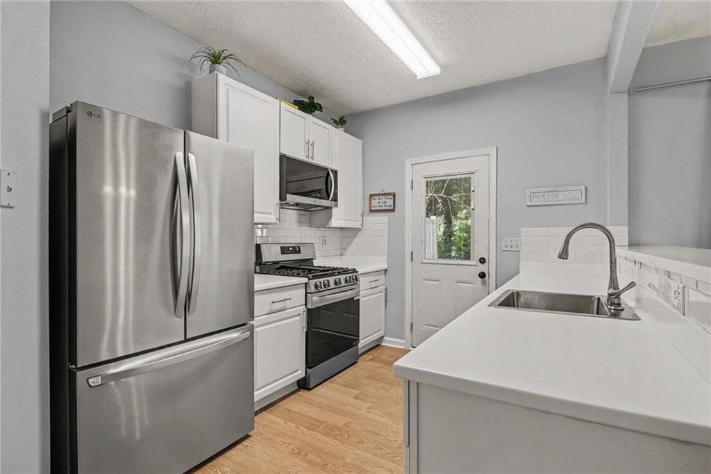 3 bedroom, 3 bathroom, 1,564 sq ft townhouse for sale at 5840 Terremont Circle, Norcross, GA 30093 — photo 8