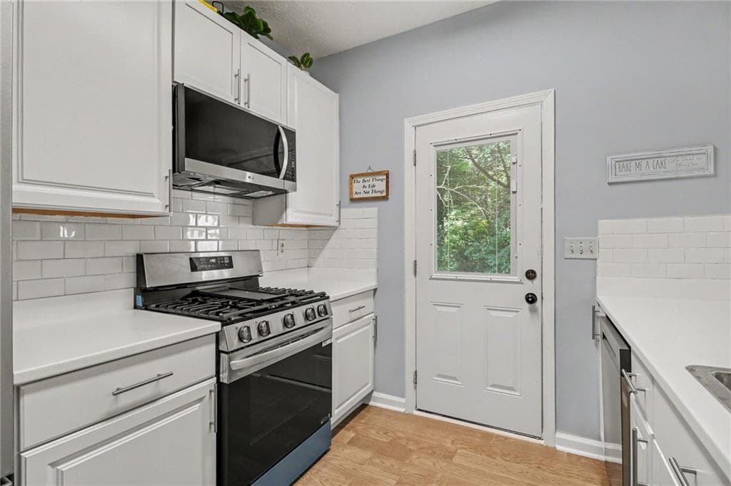 3 bedroom, 3 bathroom, 1,564 sq ft townhouse for sale at 5840 Terremont Circle, Norcross, GA 30093 — photo 9