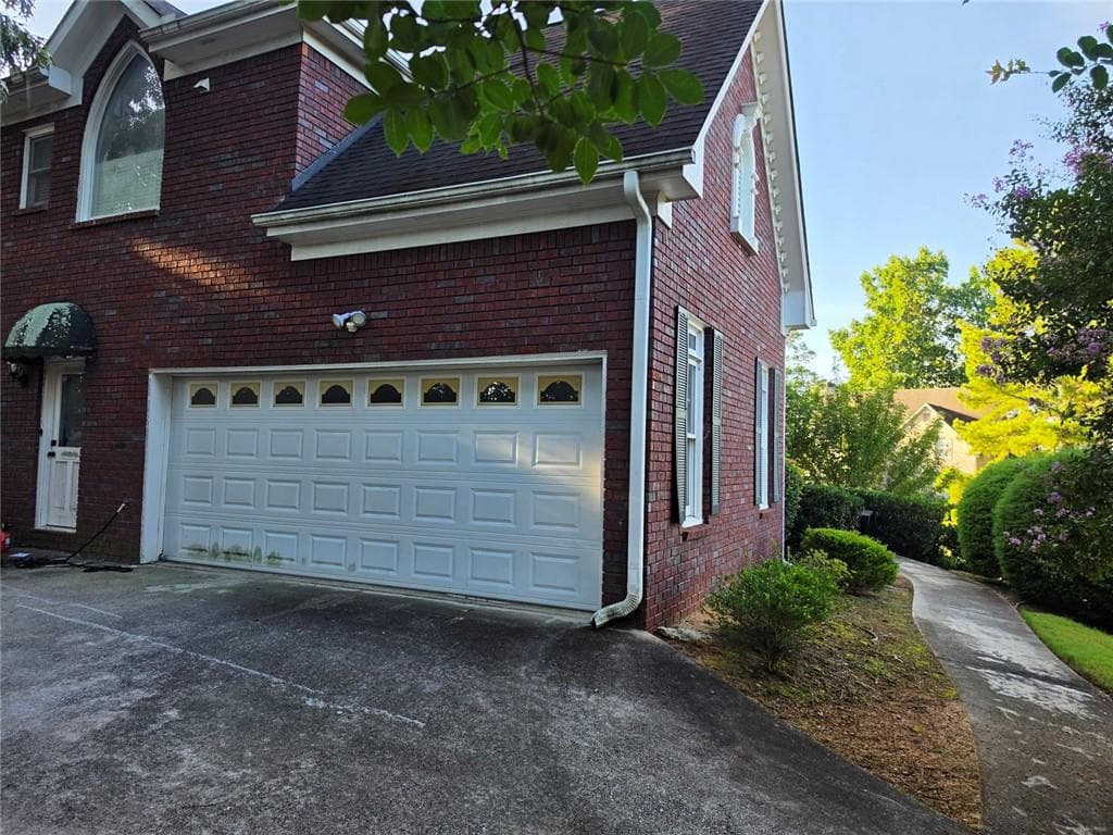 6 bedroom, 5 bathroom, 5,711 sq ft single family residence for sale at 2810 Shoemaker Lane, Snellville, GA 30039 — photo 10