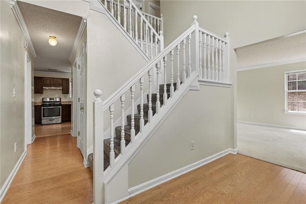 4 bedroom, 3 bathroom, 2,824 sq ft single family residence under contract at 1930 Winding Crossing Trail, Fairburn, GA 30213 — photo 4