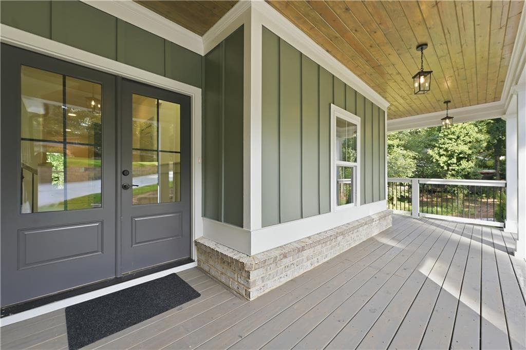 6 bedroom, 5 bathroom, 3,306 sq ft single family residence for sale at 784 Sherwood Road, Gainesville, GA 30501 — photo 5