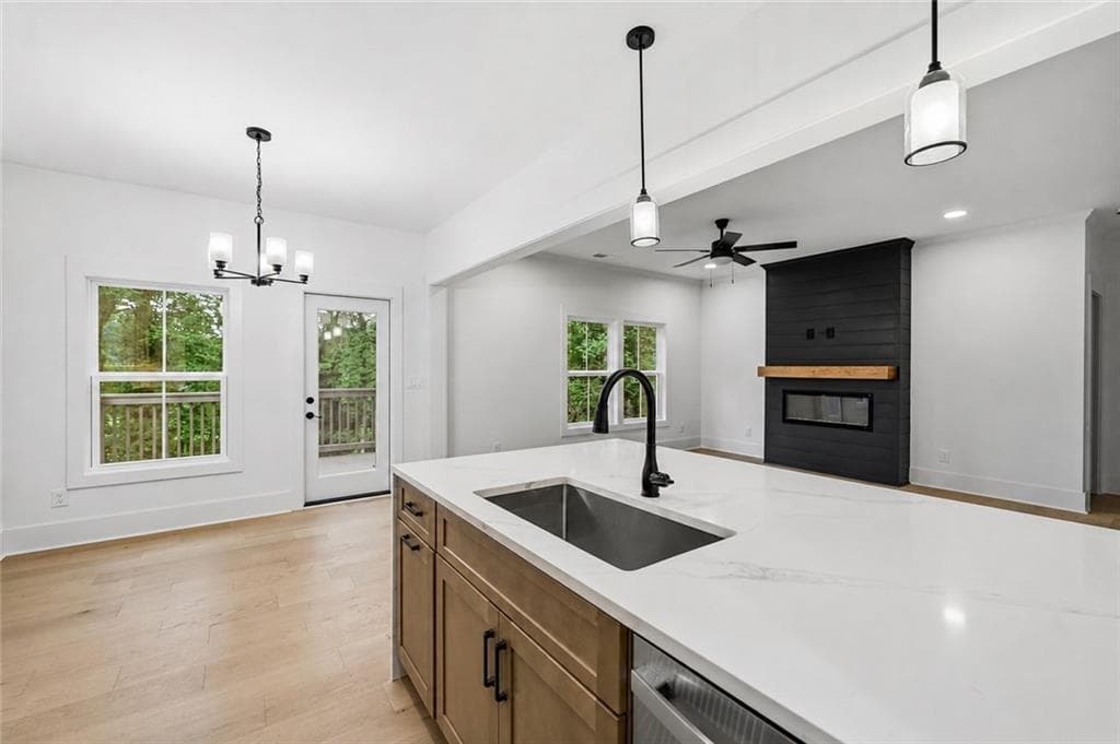 6 bedroom, 5 bathroom, 3,306 sq ft single family residence for sale at 784 Sherwood Road, Gainesville, GA 30501 — photo 9