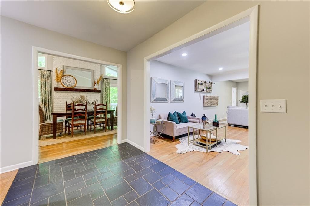 5 bedroom, 4 bathroom, 3,156 sq ft single family residence for sale at 570 Elden Drive, Atlanta, GA 30342 — photo 3