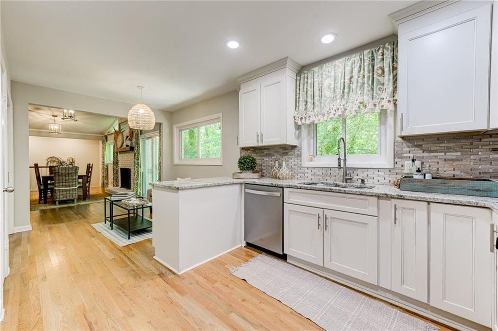 5 bedroom, 4 bathroom, 3,156 sq ft single family residence for sale at 570 Elden Drive, Atlanta, GA 30342 — photo 10