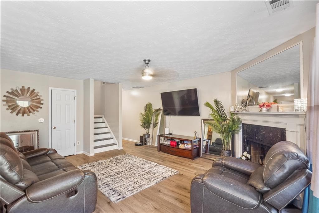 3 bedroom, 3 bathroom, 1,822 sq ft townhouse for sale at 2007 Manhattan Parkway, Decatur, GA 30035 — photo 10