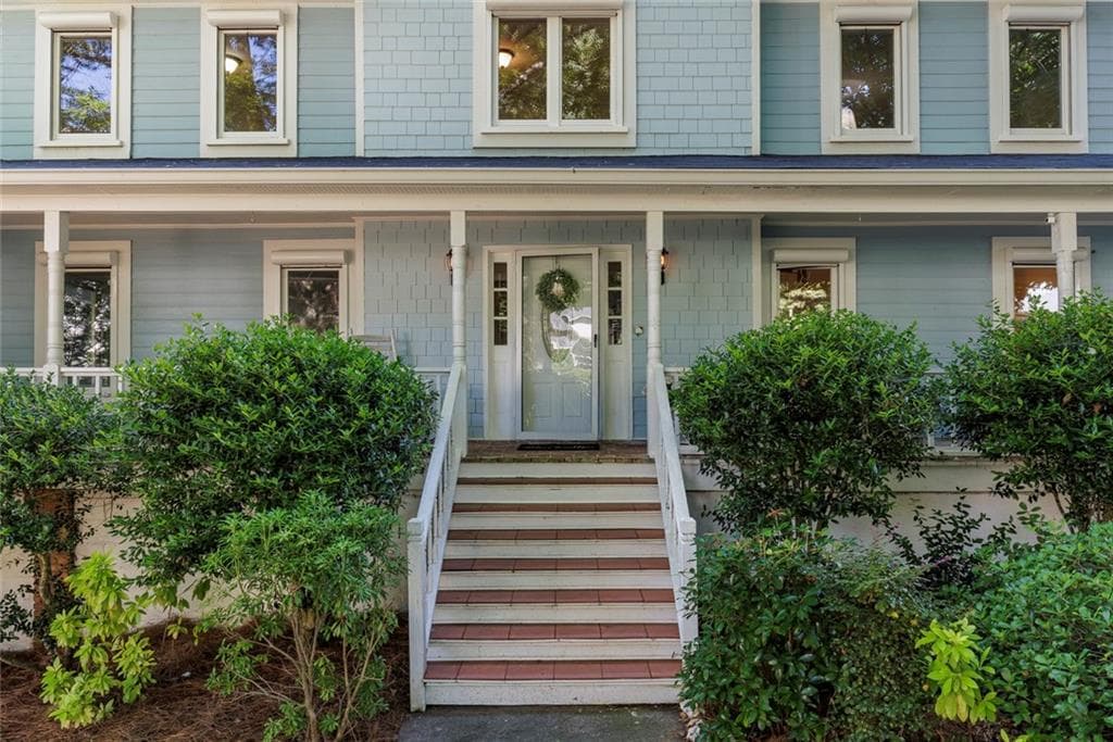 6 bedroom, 5 bathroom, 3,639 sq ft single family residence for sale at 4257 Arbor Club Drive, Marietta, GA 30066 — photo 4