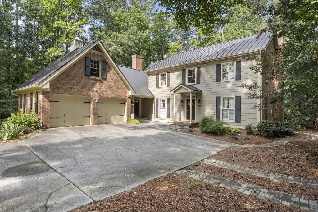 5 bedroom, 4 bathroom, 3,944 sq ft single family residence under contract at 1249 Centenary Ridge, Snellville, GA 30078 — photo 2