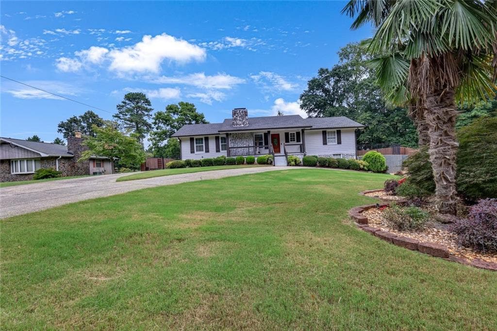5 bedroom, 4 bathroom, 3,598 sq ft single family residence for rent at 569 Garner Way, Lilburn, GA 30047 for $3,250 a month — photo 4