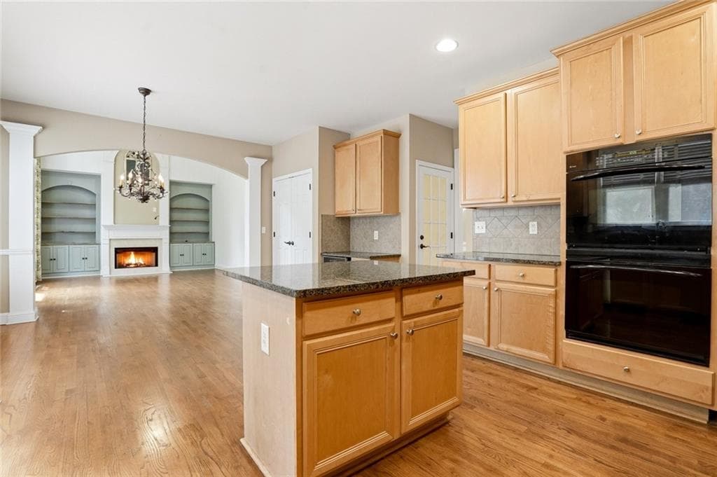 5 bedroom, 5 bathroom, 3,960 sq ft single family residence for sale at 855 Freedom Way, Cumming, GA 30040 — photo 7