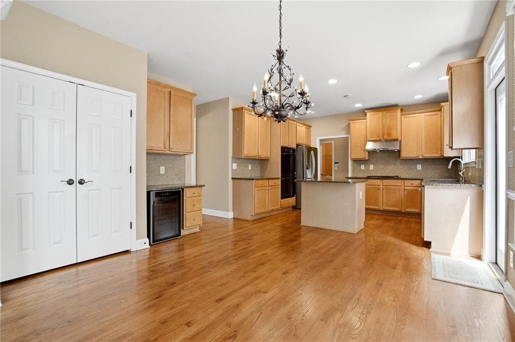 5 bedroom, 5 bathroom, 3,960 sq ft single family residence for sale at 855 Freedom Way, Cumming, GA 30040 — photo 8