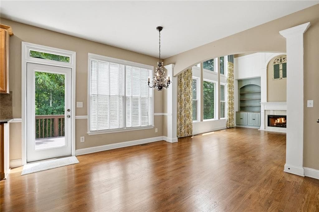 5 bedroom, 5 bathroom, 3,960 sq ft single family residence for sale at 855 Freedom Way, Cumming, GA 30040 — photo 9
