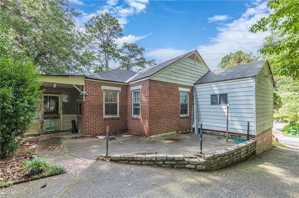 3 bedroom, 1 bathroom, 1,103 sq ft single family residence for sale at 612 Cofield Drive, Hapeville, GA 30354 — photo 2