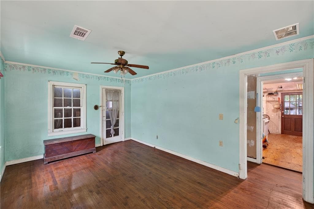 3 bedroom, 1 bathroom, 1,103 sq ft single family residence for sale at 612 Cofield Drive, Hapeville, GA 30354 — photo 5