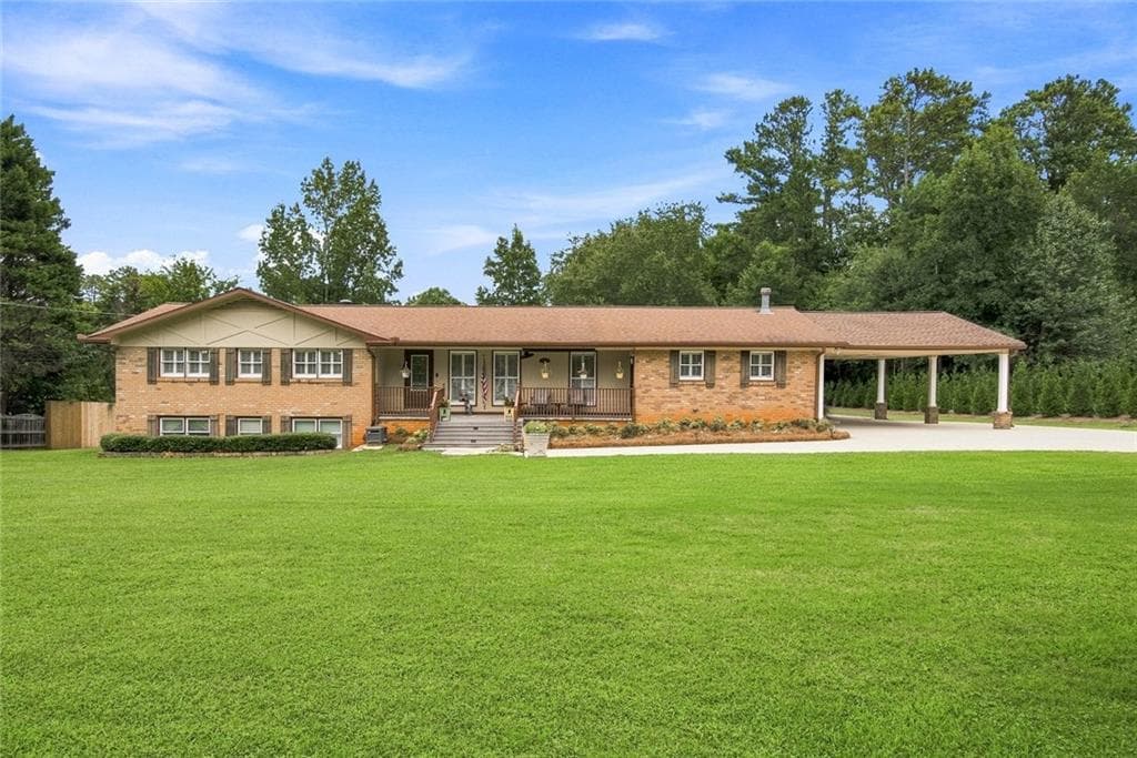 5 bedroom, 3 bathroom, 2,868 sq ft single family residence for sale at 2779 Bob Cox Road, Marietta, GA 30064