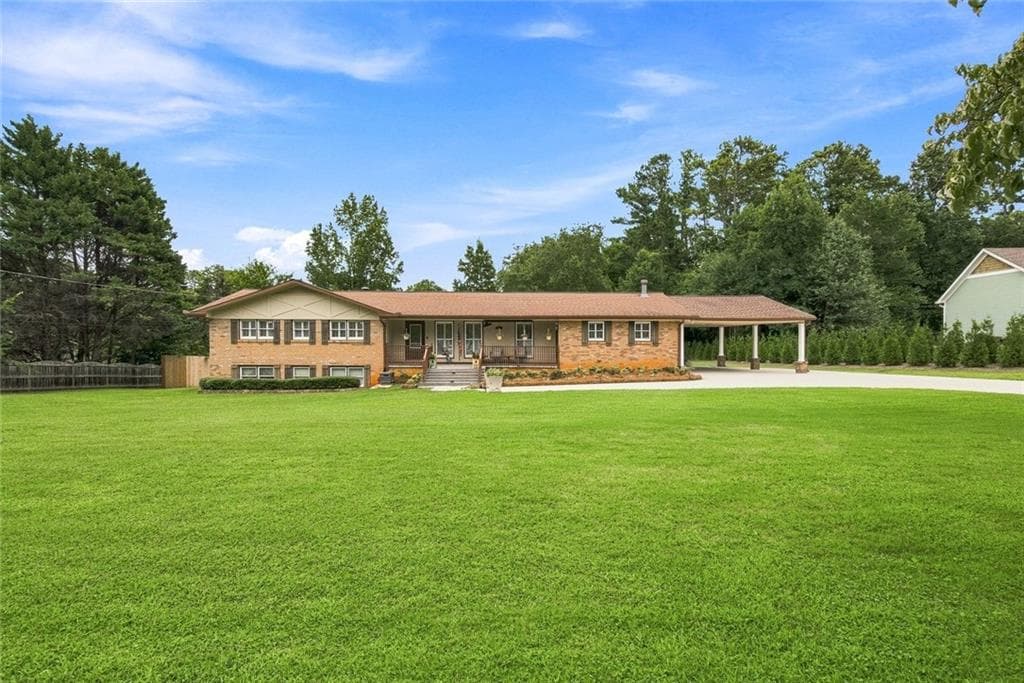 5 bedroom, 3 bathroom, 2,868 sq ft single family residence for sale at 2779 Bob Cox Road, Marietta, GA 30064 — photo 2